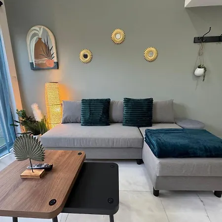La Lyonnaise Dans La Jungle Urbaine Holiday home *